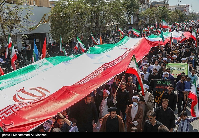 راهپیمائی مردم  قم در محکومیت اغتشاشات اخیر