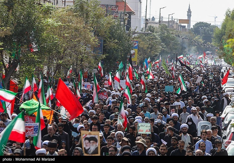 راهپیمائی مردم  قم در محکومیت اغتشاشات اخیر