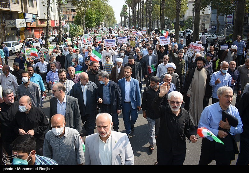 راهپیمائی مردم  رشت در محکومیت اغتشاشات اخیر