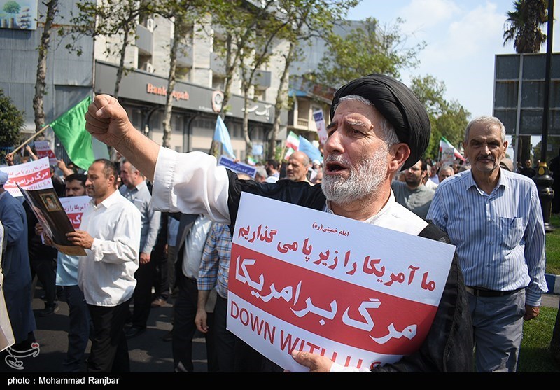 راهپیمائی مردم  رشت در محکومیت اغتشاشات اخیر