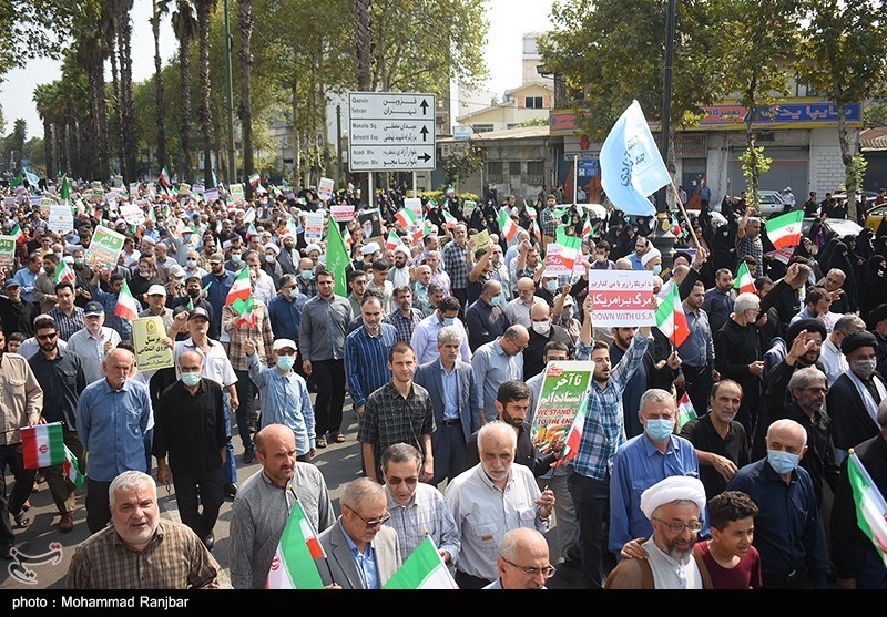 راهپیمائی مردم  رشت در محکومیت اغتشاشات اخیر