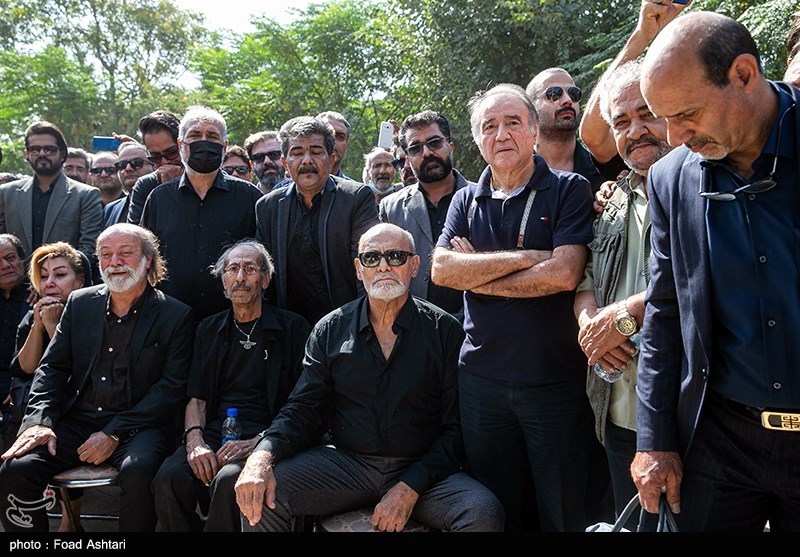 مراسم خاکسپاری امین تارخ