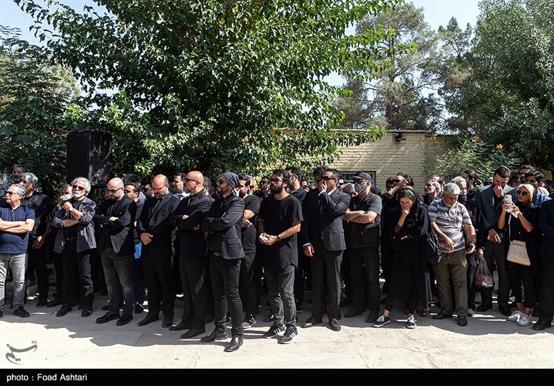 مراسم خاکسپاری امین تارخ