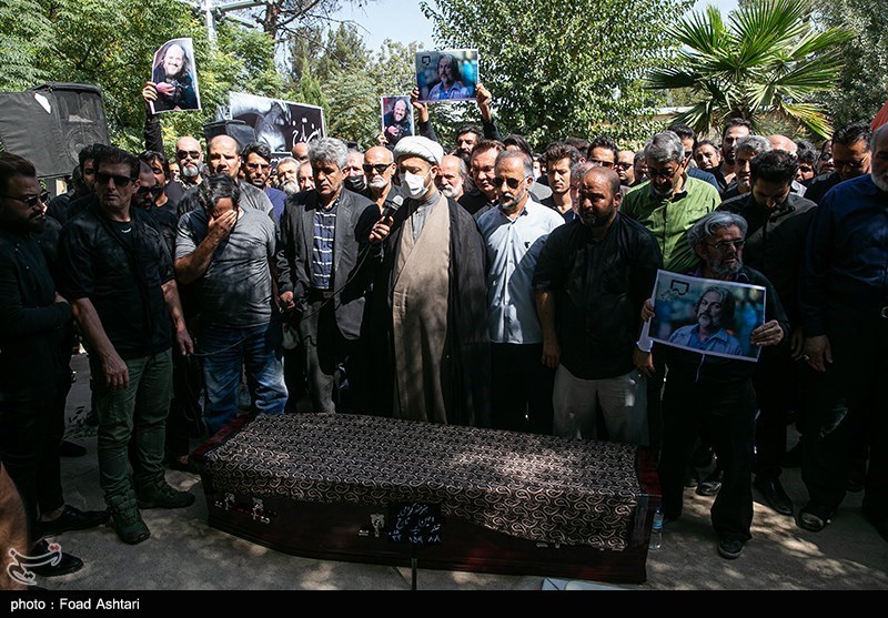 مراسم خاکسپاری امین تارخ