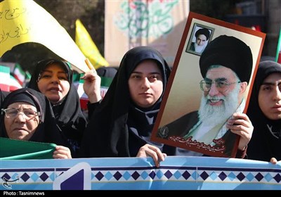 اجتماع زینبی بانوان کاشانی در بیعت با آیت‌الله سیدمجتبی خامنه‌ای+فیلم