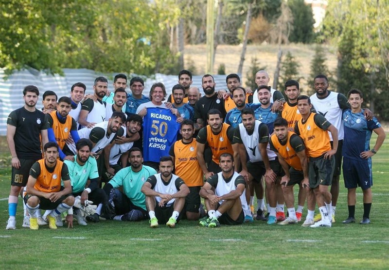 تیم فوتبال استقلال , ریکاردو ساپینتو ,