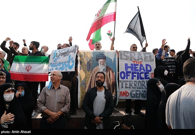 راهپیمایی مردم تهران در محکومیت جنایت تروریستی حرم شاهچراغ