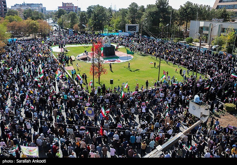 Iranians Express Support for Gaza on National Day against Global Arrogance