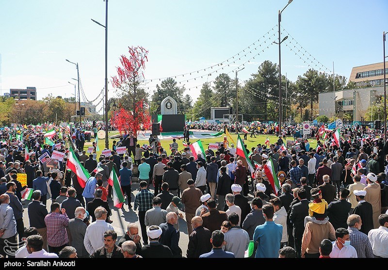 Iranians Express Support for Gaza on National Day against Global Arrogance