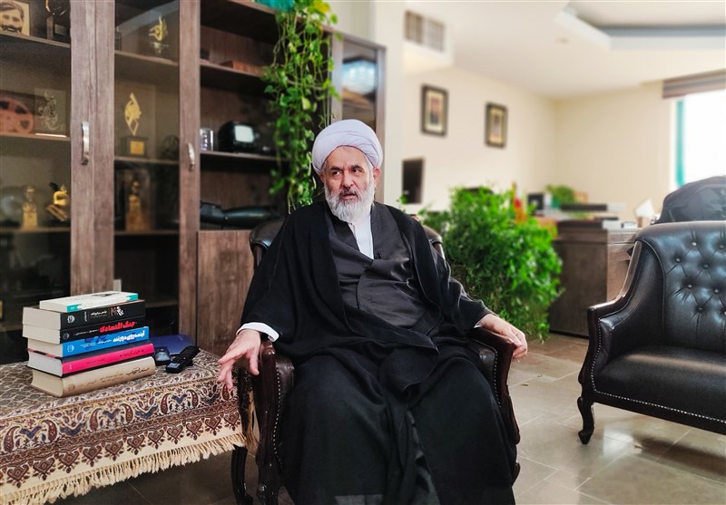 حوزه علمیه , امام خمینی , رهبر انقلاب , حسین طائب , آیت‌الله میرزا جواد تبریزی , سپاه پاسداران | سپاه , 