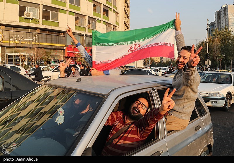 جشن پیروزی تیم ملی درخیابان های تهران