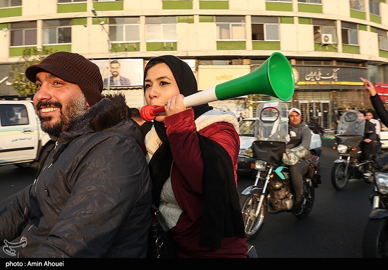 جشن پیروزی تیم ملی درخیابان های تهران