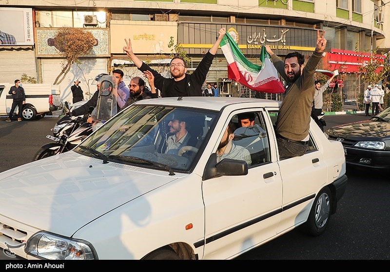 جشن پیروزی تیم ملی درخیابان های تهران