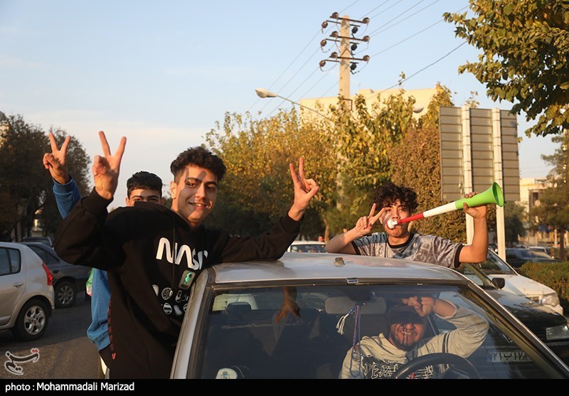 شادی مردم در پی برد ایران مقابل ولز - قم