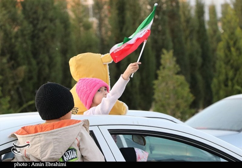 شادی مردم کرمان پس از برد ‌تیم ملی فوتبال