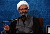 امام جمعه سمنان: لغو عضویت ایران در کمیسیون مقام زن "غیرقانونی" است