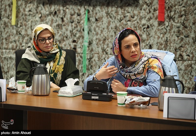 نشست نقد و بررسی کتاب فاتحان آسمان