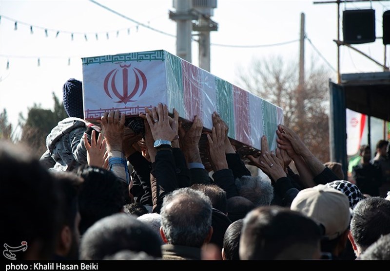 تشییع و تدفین 15 شهید گمنام در استان یزد