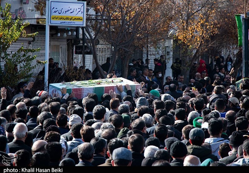 تشییع و تدفین 15 شهید گمنام در استان یزد