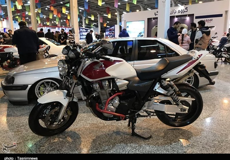 نمایشگاه خودرو و صنایع وابسته در استان مرکزی