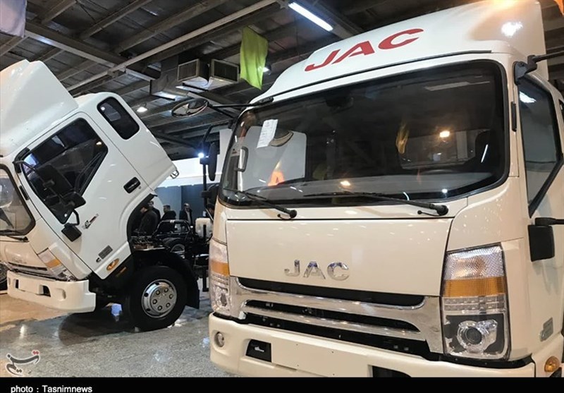 نمایشگاه خودرو و صنایع وابسته در استان مرکزی