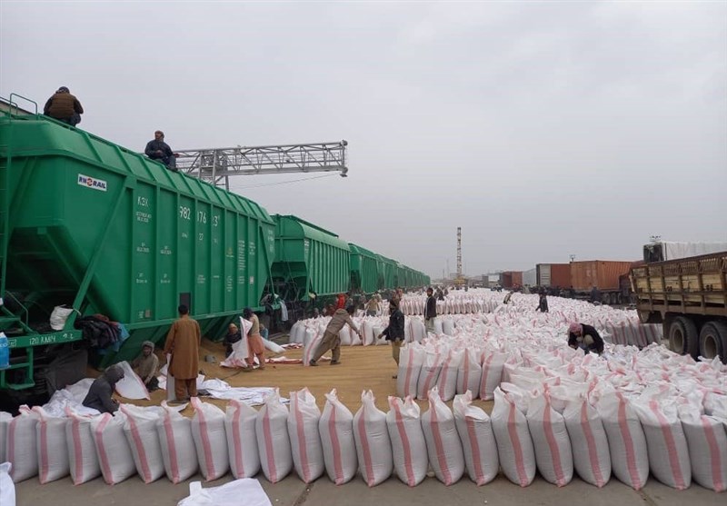 35 واگن از کمک‌های بشردوستانه قزاقستان به افغانستان رسید