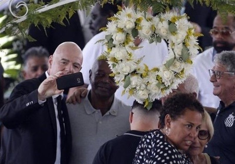 ادسون آرانتس دو ناسیمیونتو | پله , فدراسیون بین‌المللی فوتبال (فیفا) , جانی اینفانتینو , 