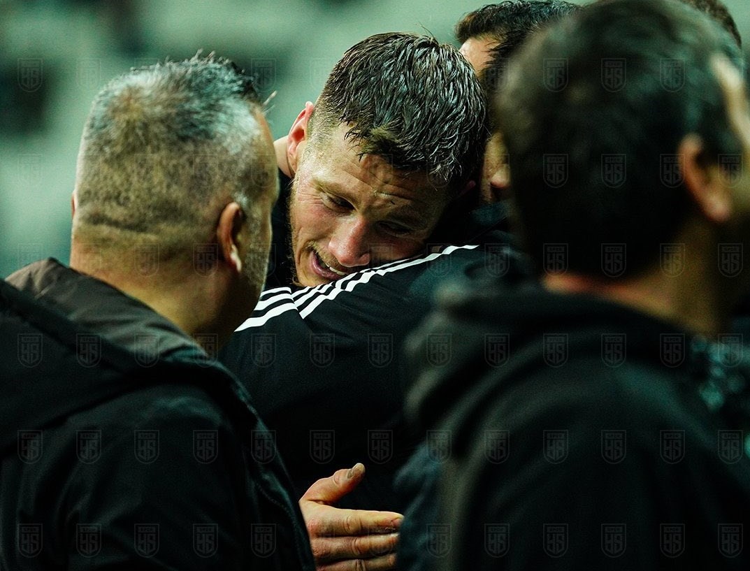 تیم فوتبال منچستریونایتد انگلیس , تیم فوتبال برنلی انگلیس , باشگاه فوتبال بشیکتاش , تیم ملی فوتبال هلند , 