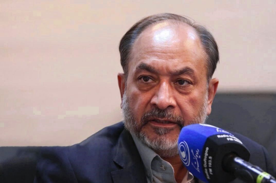 رادیو , جریانات سیاسی در ایران , 