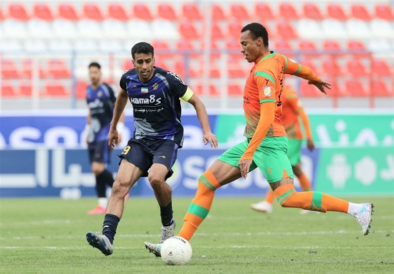 لیگ برتر فوتبال , علیرضا بیرانوند , امید نورافکن , رامین رضاییان , گئورگی گولسیانی , مرتضی پورعلیگنجی , محمد محبی , مهدی قایدی , شهریار مغانلو , مهدی ترابی , ریکاردو آلوز ,