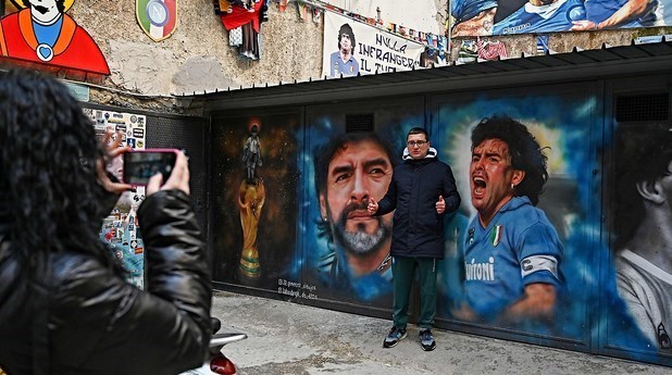 دیگو آرماندو مارادونا , تیم فوتبال ناپولی ایتالیا , 