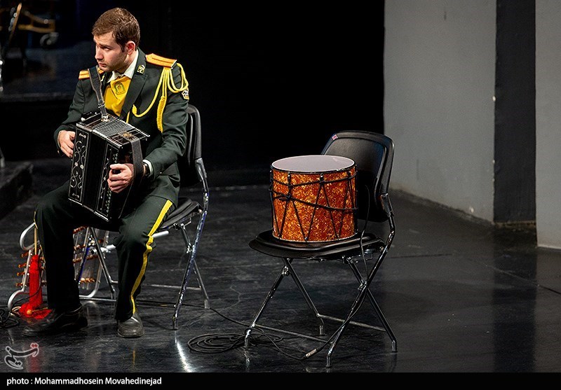 سومین شب سی و هشتمین جشنواره موسیقی فجر ، اجرای ارکستر رزم نوازان دفاع مقدس به رهبری فاضل عالیشان