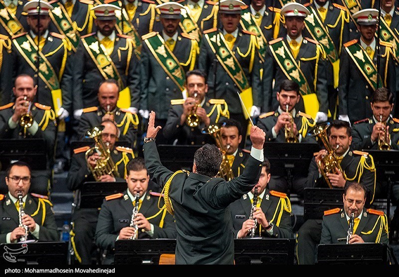 سومین شب سی و هشتمین جشنواره موسیقی فجر ، اجرای ارکستر رزم نوازان دفاع مقدس به رهبری فاضل عالیشان