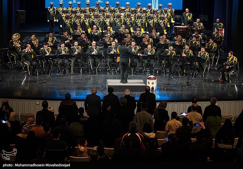 سومین شب سی و هشتمین جشنواره موسیقی فجر ، اجرای ارکستر رزم نوازان دفاع مقدس به رهبری فاضل عالیشان