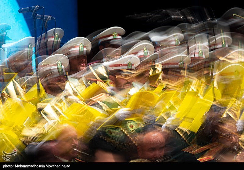 سومین شب سی و هشتمین جشنواره موسیقی فجر ، اجرای ارکستر رزم نوازان دفاع مقدس به رهبری فاضل عالیشان