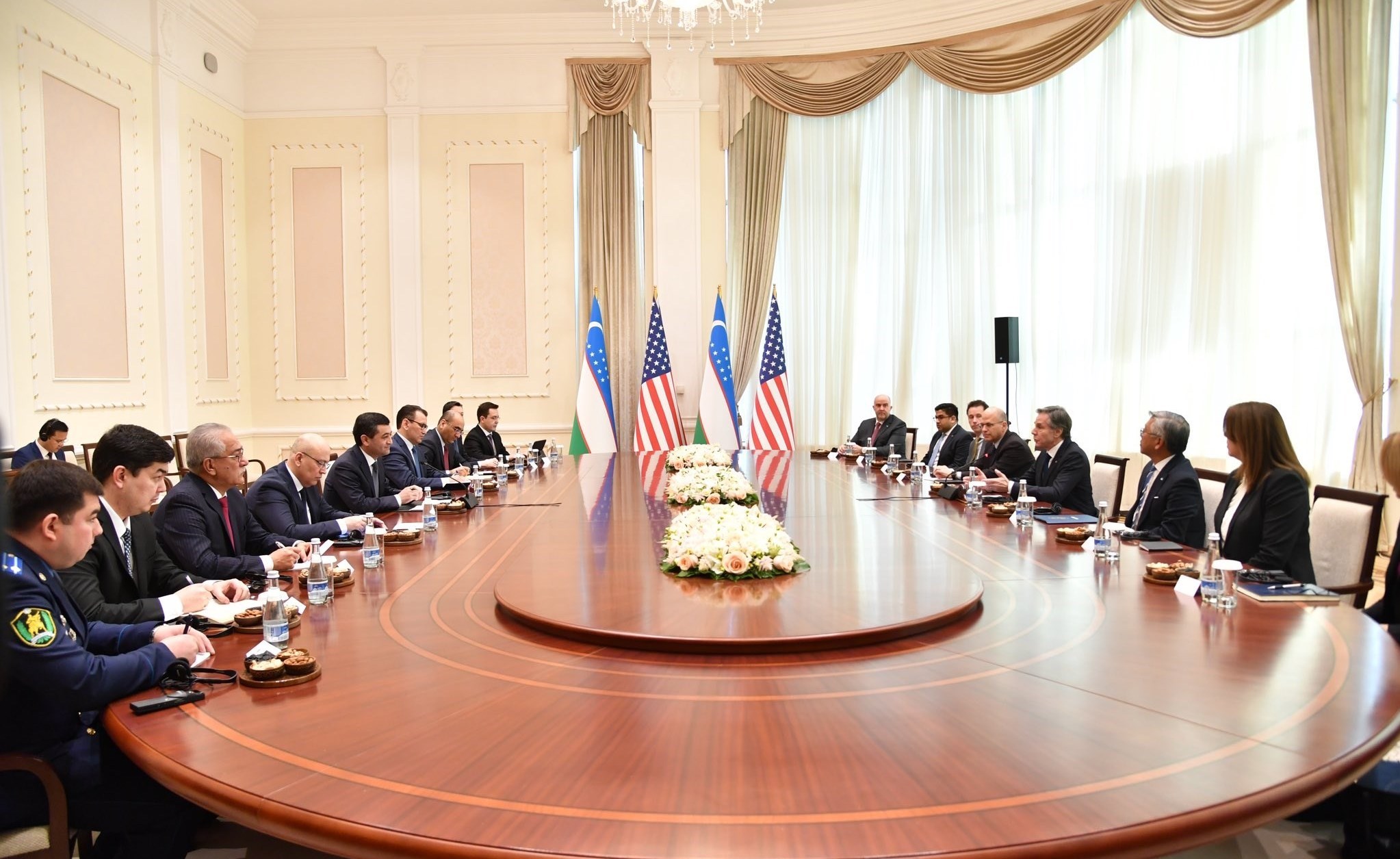 کشور افغانستان , کشور " ازبکستان" , 