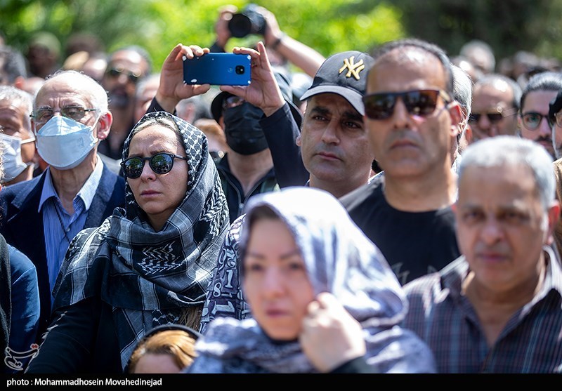 مراسم تشییع و تدفین پیکر زنده یاد کیومرث پوراحمد