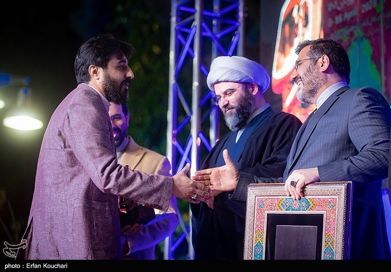 آیین معرفی چهره برتر هنر انقلاب اسلامی