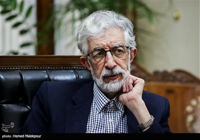 حدادعادل: روزی که فرزندم به شهادت رسید، لباس معلمی به تن داشت