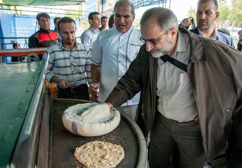 عزم استان فارس برای کاهش بیماری‌های گوارشی با ترویج نان کامل