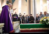 بدرقه پیکر شهید جانی بت اوشنا از کلیسای حضرت یوسف(ع)