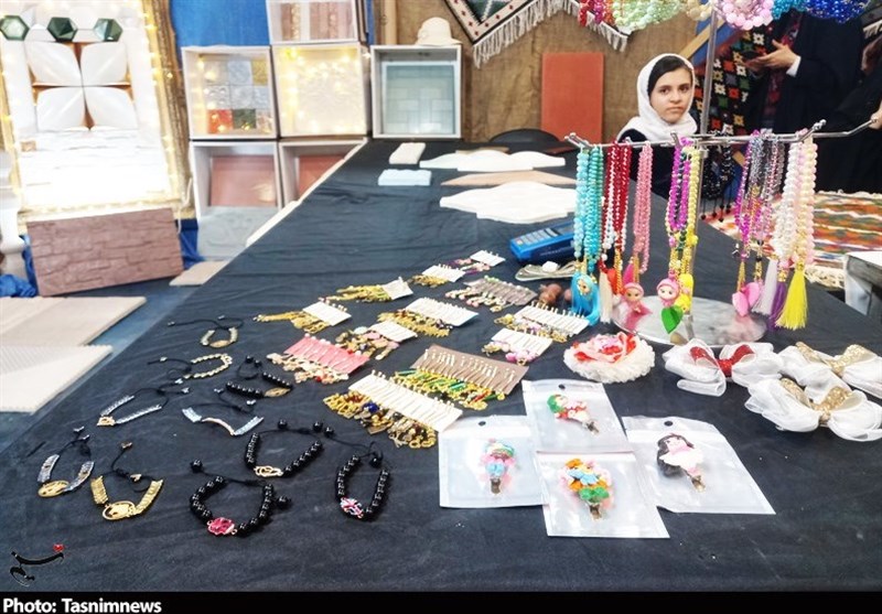 زن روستایی , زندگی روستایی , استانداری قزوین ,