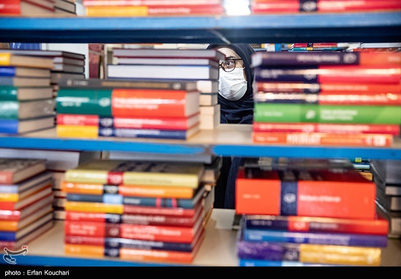 دومین روز سی و چهارمین نمایشگاه کتاب تهران