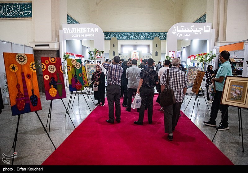 دومین روز سی و چهارمین نمایشگاه کتاب تهران