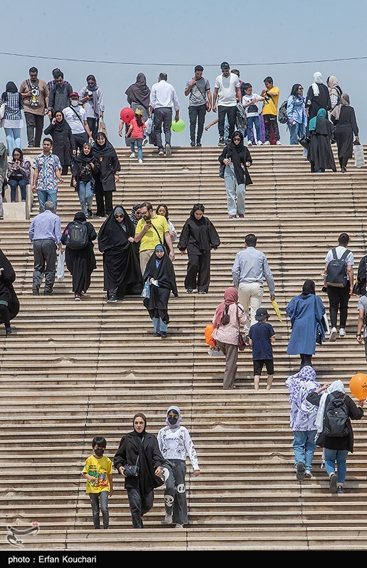 دومین روز سی و چهارمین نمایشگاه کتاب تهران