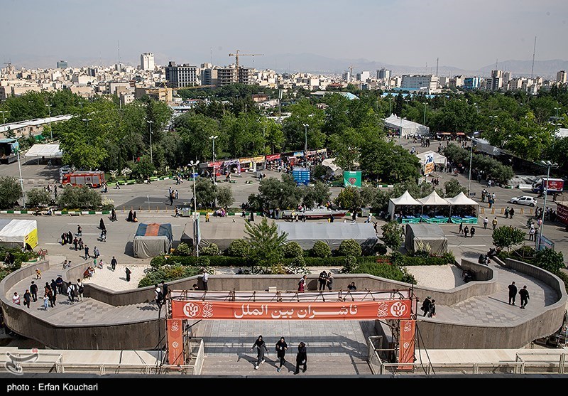 دومین روز سی و چهارمین نمایشگاه کتاب تهران