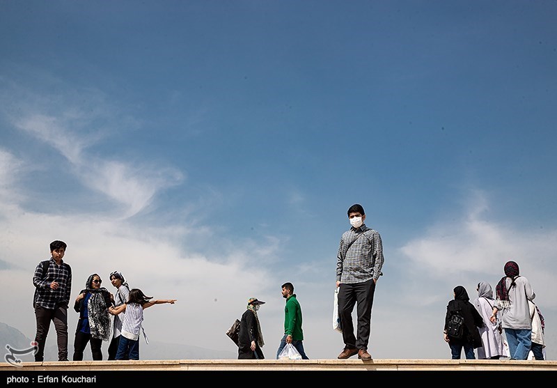 دومین روز سی و چهارمین نمایشگاه کتاب تهران