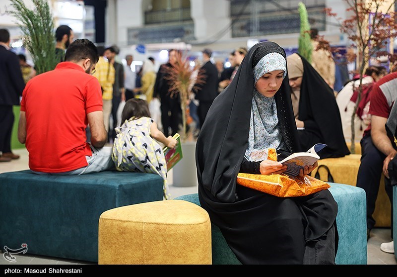 کتاب , نمایشگاه کتاب , شهرستان ادب , سوره مهر , امیرکبیر , نشر معارف , نشر سخن , کانون پرورش فکری , انتشارات قدیانی , آستان قدس رضوی , انتشارات راه یار , ادبیات انقلاب , ادبیات دفاع مقدس , داستان , شعر , 