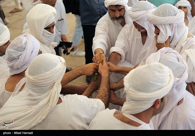 غسل تعمید کودکان مندایی در اهواز