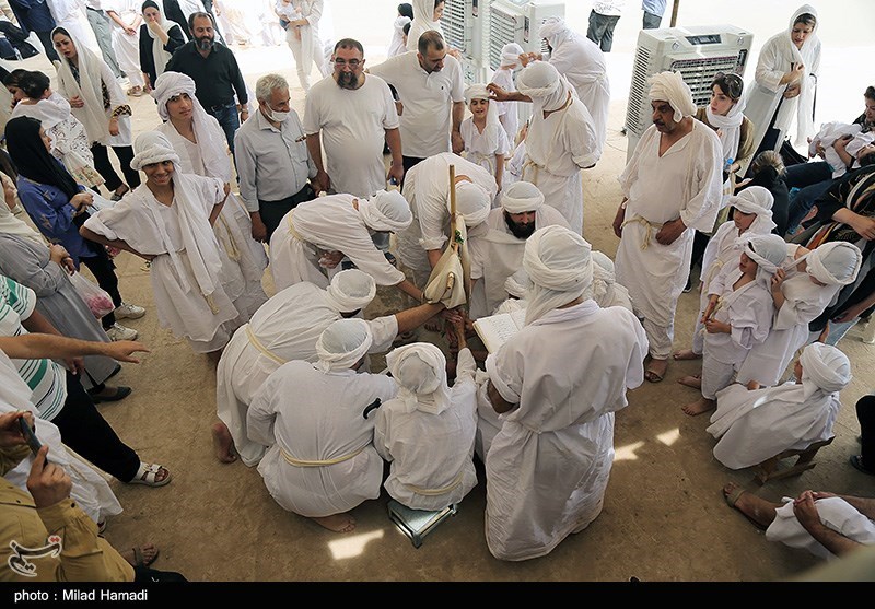 غسل تعمید کودکان مندایی در اهواز